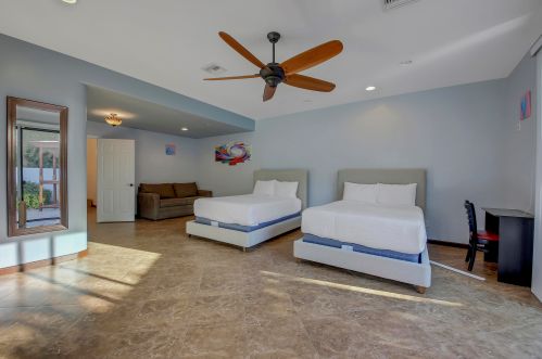 51705 Avenida Madero, La Quinta CA  92253-3114 exterior