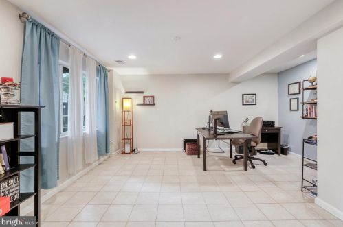 10902 Barton Hill Ct, Herndon VA  20191-5000 exterior