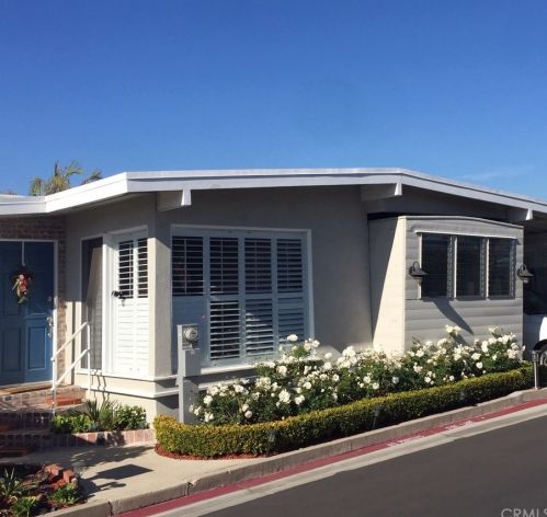 77 Yorktown, Newport Beach CA  92660-6147 exterior