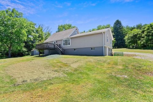 1251 Mccaslin Rd, Imperial, PA 15126-2218