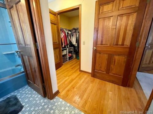 20 Kellogg St, Bethel CT  06801-1638 exterior