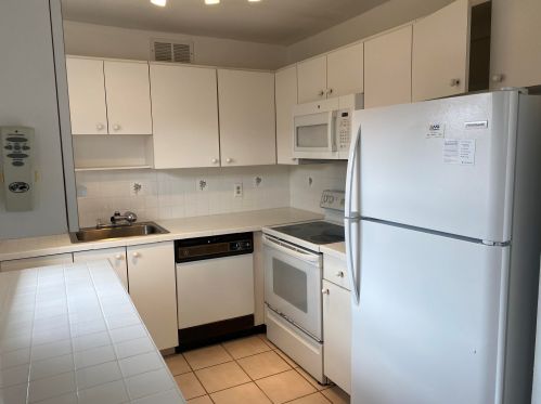 516 Saxony K, Delray Beach FL  33446-1042 exterior