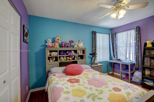 2053 149th Ave, Hollywood FL 33027-4340 exterior