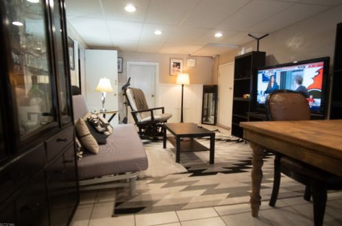 3 Lewis St, Nutley NJ  07110-3345 exterior