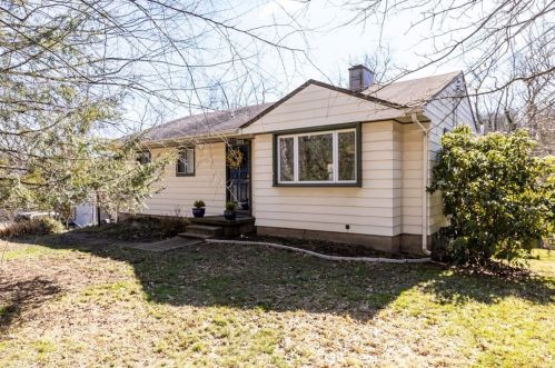2312 Ferguson Rd, Allison Park, PA 15101-3569