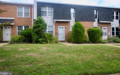 2073 Harbour Dr, Palmyra NJ  08065-1111 exterior