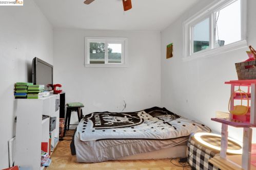 2283 80th Ave, Oakland CA  94605-3266 exterior