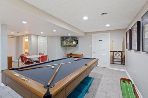 5924 Elderberry Dr, Orefield PA  18069-8811 exterior