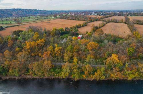 3200 Delaware Dr, Easton PA  18042-9760 exterior