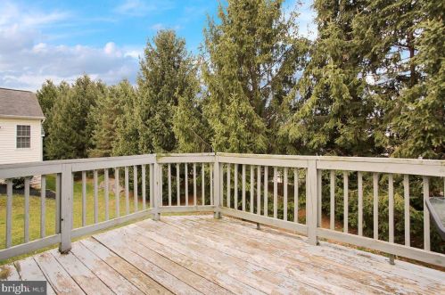 1816 Serene Way, Lancaster PA  17602-7001 exterior