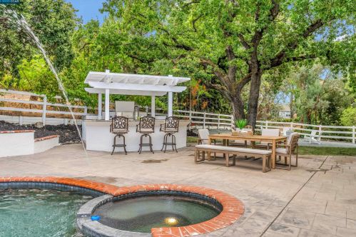 616 Timpanogos Ln, Danville CA  94526-1419 exterior