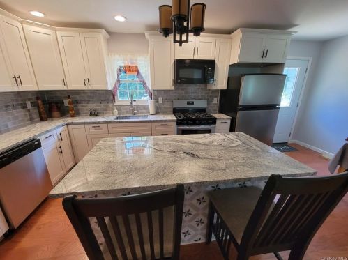 26 Tower Hill Dr, Washingtonville NY  10992-1009 exterior