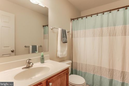 473 Adam Ln, Navy Sup Dpt PA  17050-2477 exterior