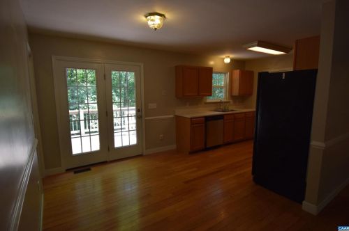 34 Woodlawn Dr, Bybee VA  22963-2732 exterior