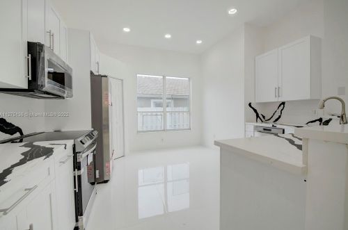 1260 144th Ave, Hollywood FL  33028-2921 exterior