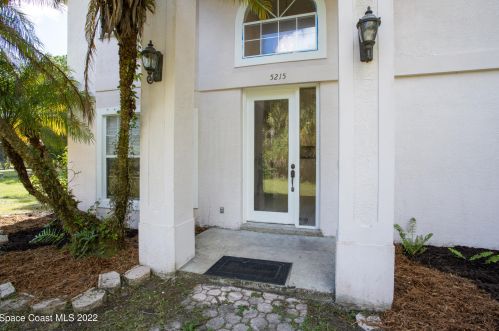 5215 Dalehurst Dr, Cocoa, FL 32926-2544