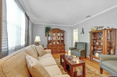 437 Northern Pkwy, Ridgewood NJ  07450-1720 exterior