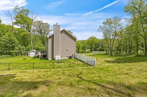 437 Depot Hill Rd, Poughquag NY  12570-5765 exterior