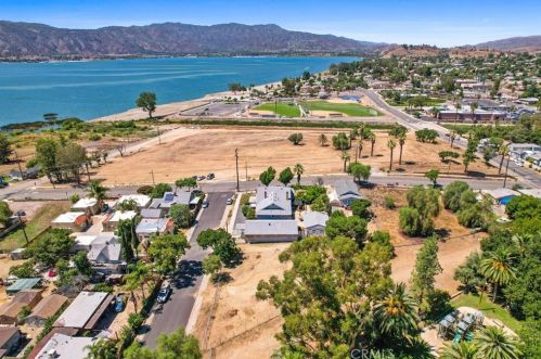 228 Spring St, Lake Elsinore CA  92530-4103 exterior