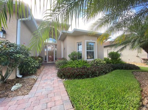 5325 Snead Dr, Winter Haven, FL 33884-3534