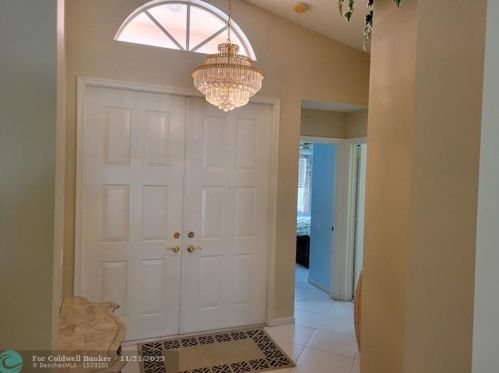 5065 Glenville Dr, Boynton Beach, FL 33437-1680
