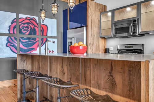 130 Water St, Milwaukee WI 53202-6018 exterior