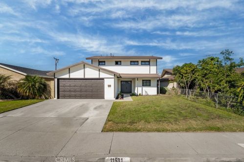 11531 Lemming St, Lakewood, CA 90715-1221