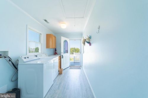 107 Sandpiper Dr, Slaughter Beach DE  19963-4923 exterior