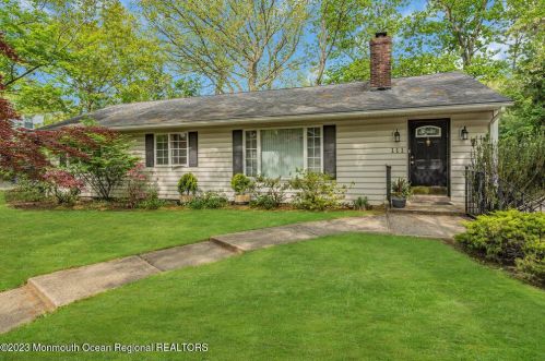 111 Autumn Rd, Lakewood NJ  08701-1622 exterior