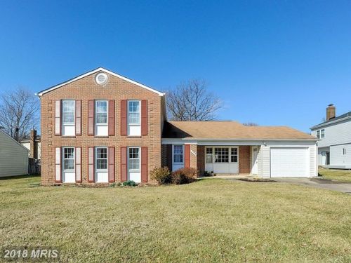 2110 Maleady Dr, Herndon, VA 20170-4023