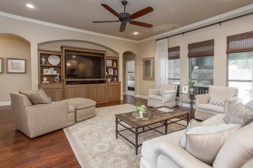 7424 Hillstone Dr, Fort Worth, TX 76126-4626