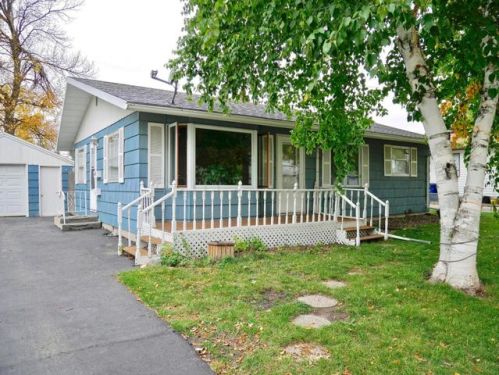 1111 16th St, Moorhead MN  56560-1747 exterior