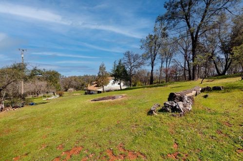 12681 Wolf Rd, Grass Valley CA  95949-8183 exterior