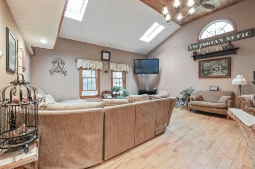 91 Hamwoods Rd, Alton NH  03809-5038 exterior