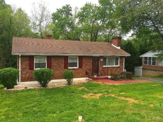 1043 Ardmore Dr, Lynchburg, VA 24501-2236