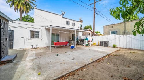 10800 State St, Lynwood CA  90262-1827 exterior