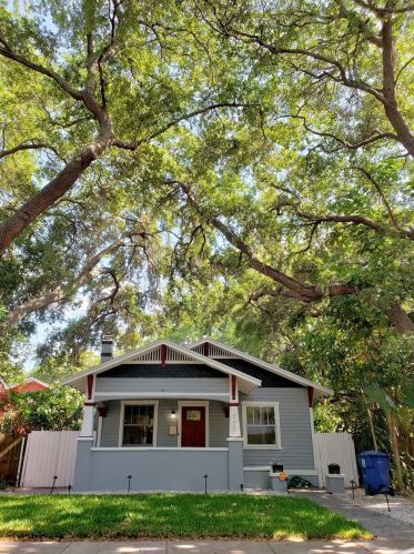 848 9th Ave, Saint Petersburg, FL 33701-4722