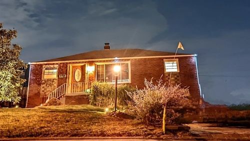 209 Bluemont Dr, Pittsburgh, PA 15122-2504