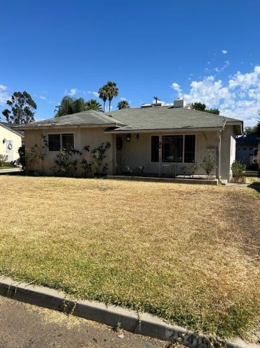 25419 20th St, San Bernardino, CA 92404-5611