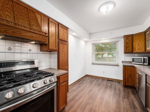 3807 Evans Dr, Darbydale OH  43123-2809 exterior