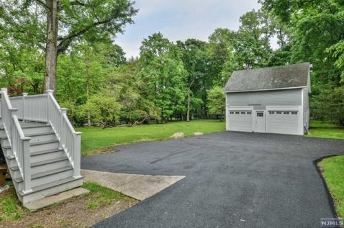 159 Irving St, Ridgewood NJ 07450-3319 exterior