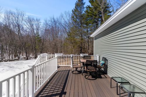 23 Holts Point Rd, Sandown NH  03873-2517 exterior