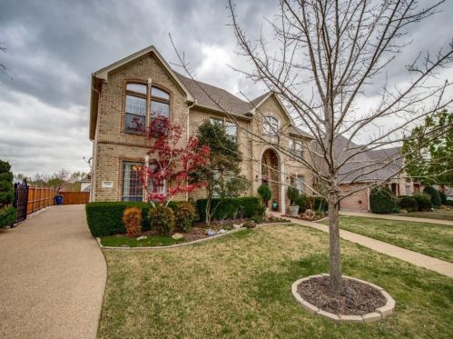 7016 Brierhollow Ct, Fort Worth, TX 76132-7110