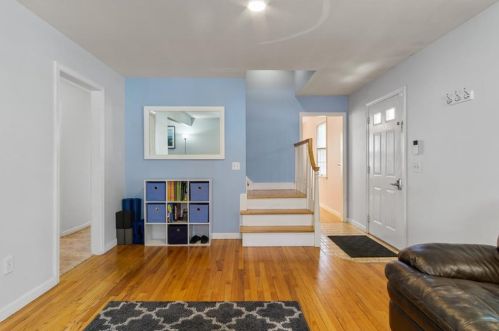 52 Canfield Ave, Warwick RI  02889-8802 exterior