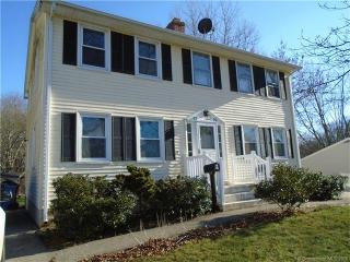 50 Ring Dr, Groton, CT 06340-4366