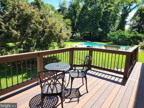107 Quintynnes Dr, Wilmington DE  19807-1435 exterior