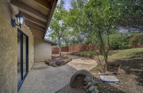 14 Service Cir, Oroville CA  95966-3715 exterior
