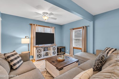 13 Parkhill St, Jackson Twp NJ  08527-3737 exterior