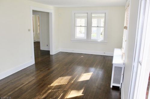 9 Emmett St, Chatham Township NJ  07928-1522 exterior