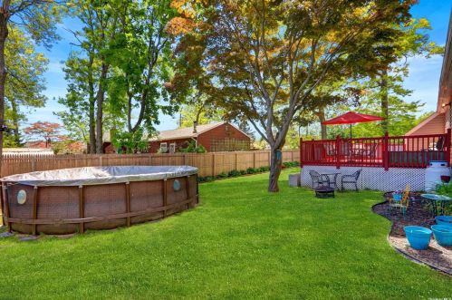 362 Silver St, Babylon NY  11704-4008 exterior